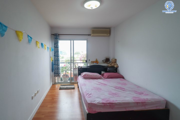 *****ทาวน์เฮ้าส์มือสองย่านนนทบุรี ม.มิตรอารีย์2 บางกรวย-ไทรน้อย หลังมุมพื้นที่เยอะ! บนเนื้อที่มากถึง 33.1 ตร.ว. ฟังก์ชัน 3 ห้องนอน 2ห้องน้ำ 2 ที่จอดรถ สภาพสวยมาก น่าอยู่สุดๆ ใกล้ถ.กาญจนาภิเษก และรถไฟฟ้าสายสีม่วง "สถานีคลองบางไผ่"